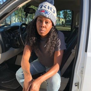 Meet your Posher, Alexis